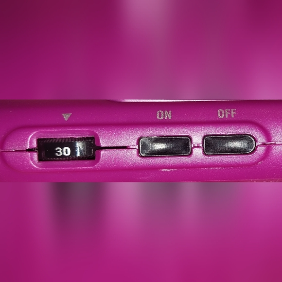 Conair Tapered Wand with Glove - Picture 2 of 2